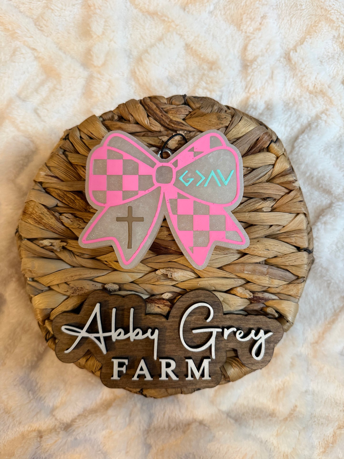 PRE-ORDER- Checkered Bow (God is Greater) Freshie