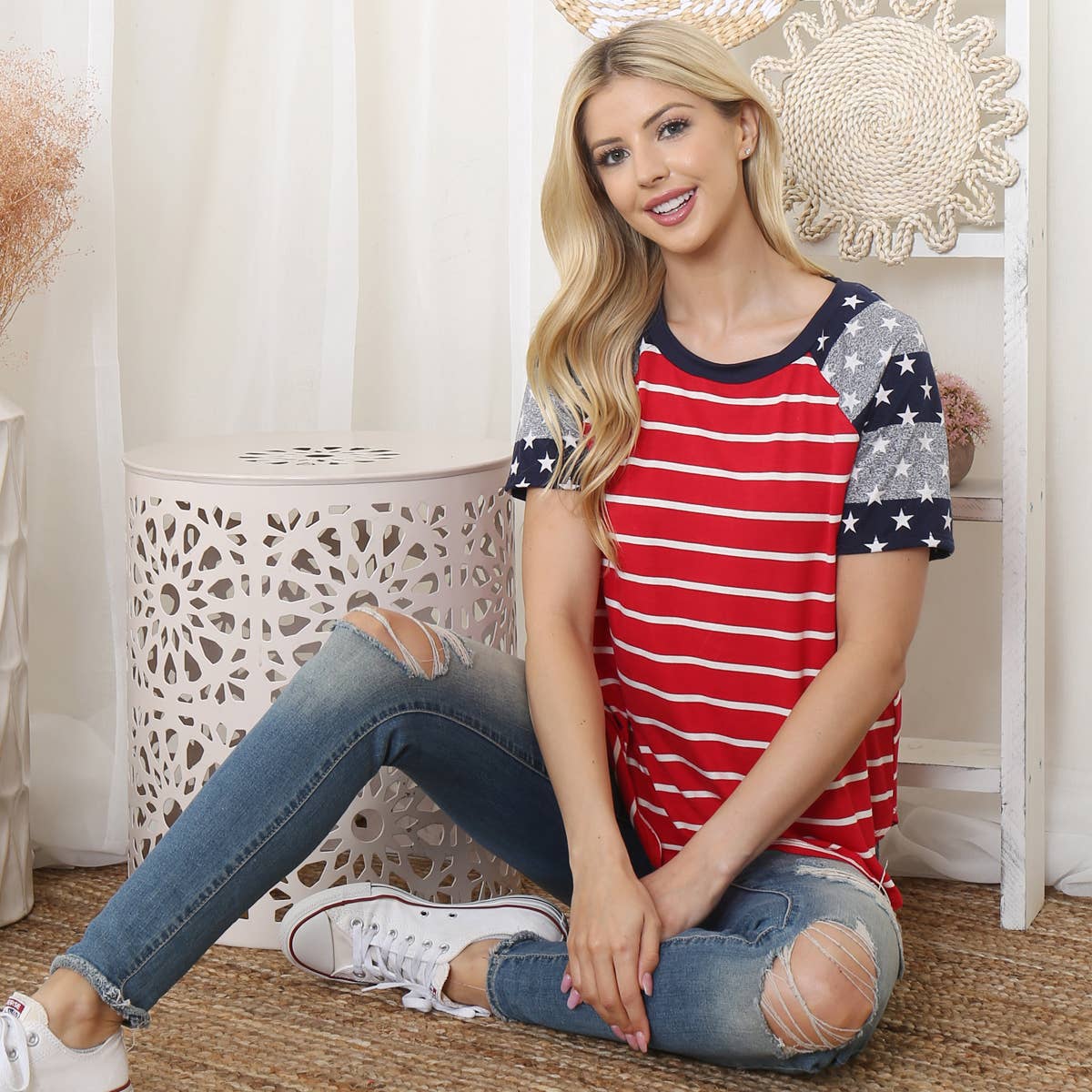 STAR PRINTED SLEEVE STRIPE RAGLAN TOP