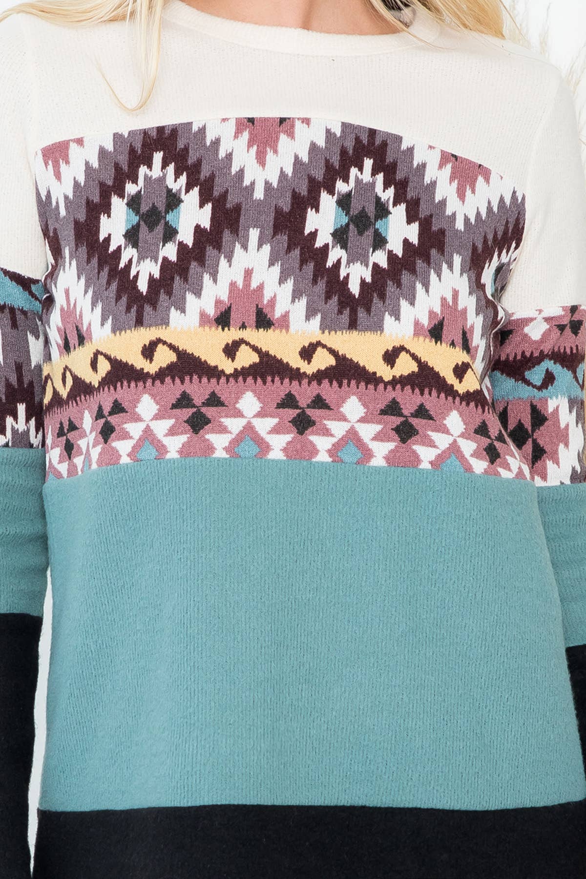 COLOR BLOCK AZTEC PRINTED CONTRAST TOP: L / Cream-Choco/Maue-Aqua Haze-Black