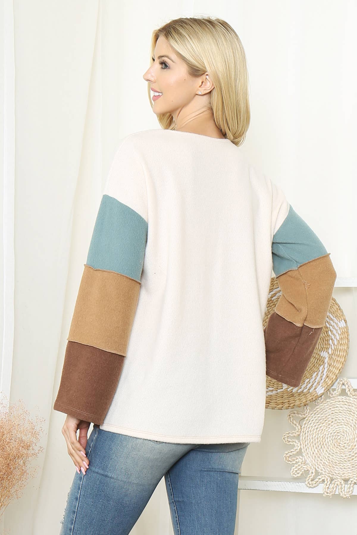 PLUS SIZE COLOR BLOCK REVERSED COVERSTITCH DETAIL