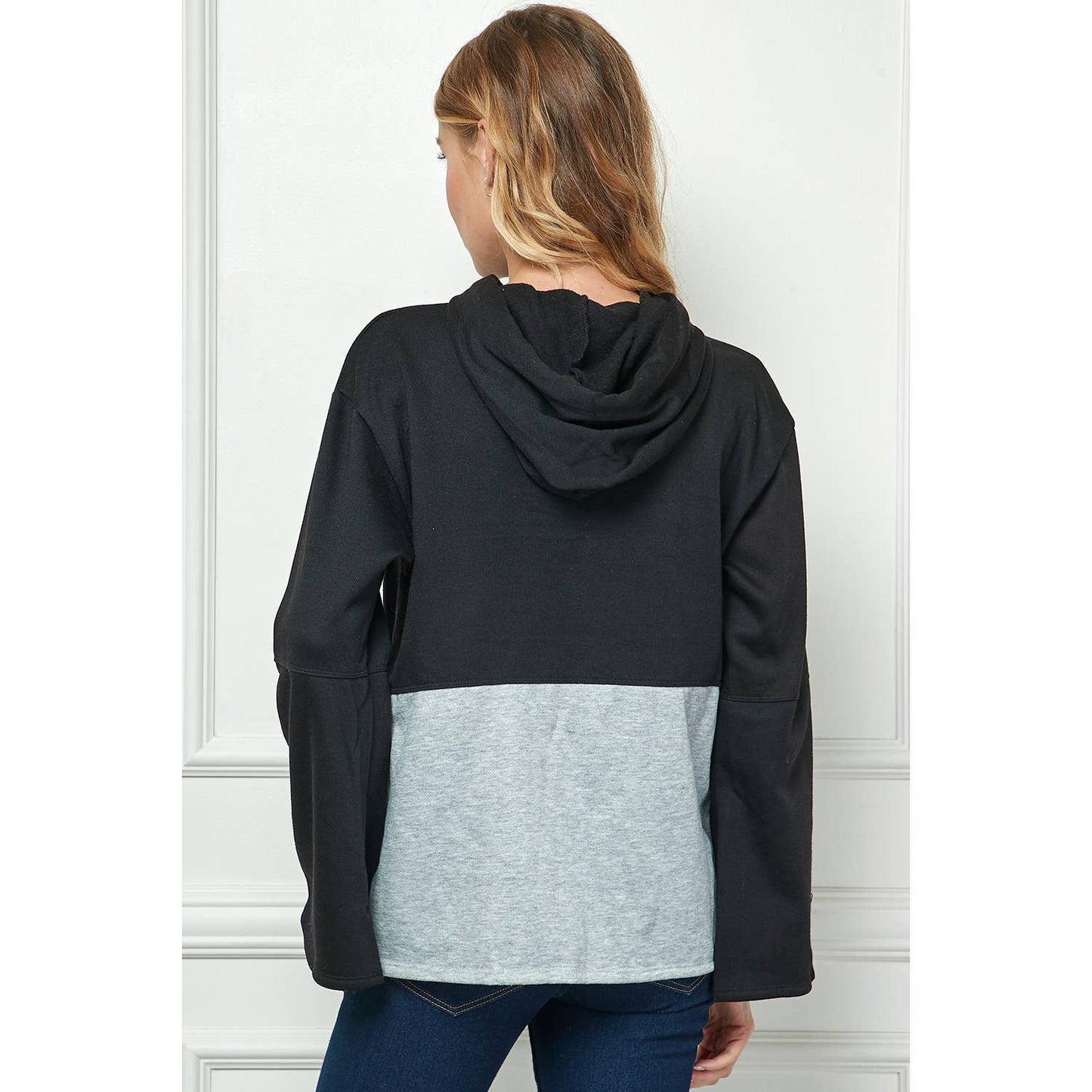 COLOR BLOCKED SWEATSHIRT WITH HOODIE