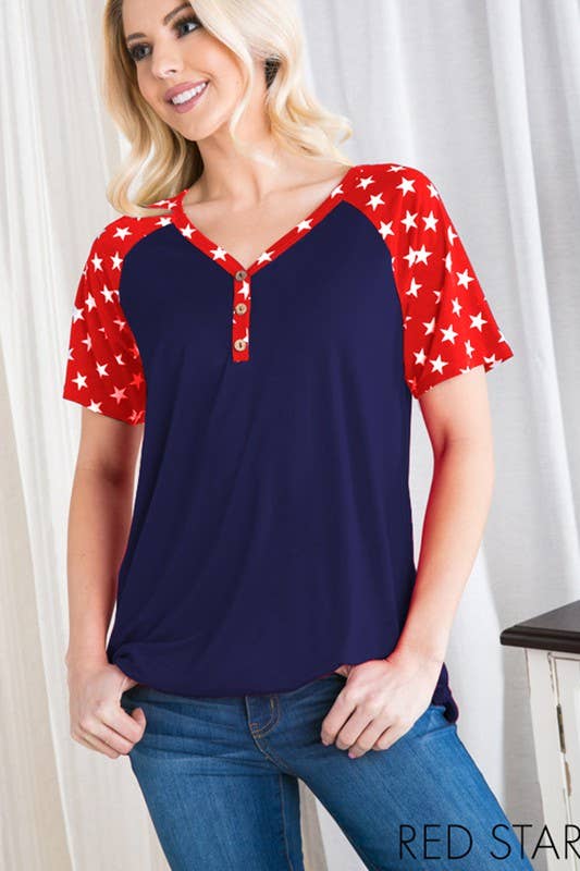 SOLID AND STAR PRINT CONTRAST TOP WITH BUTTON