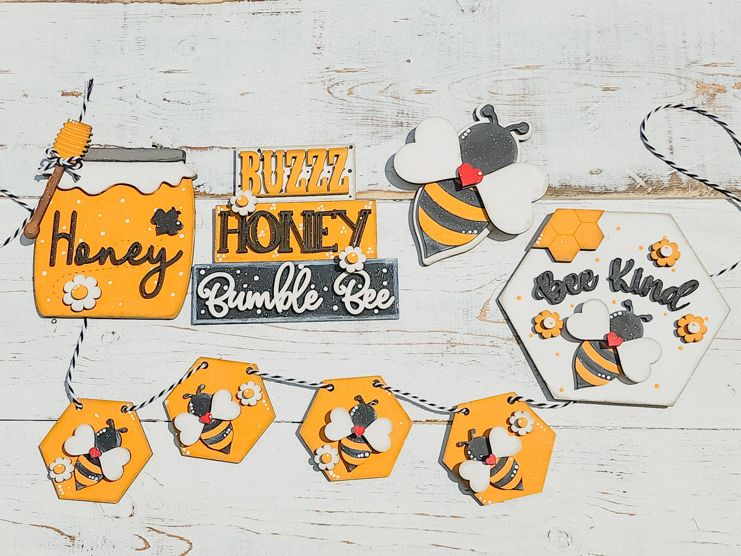 Honey Bee Tiered Tray Set