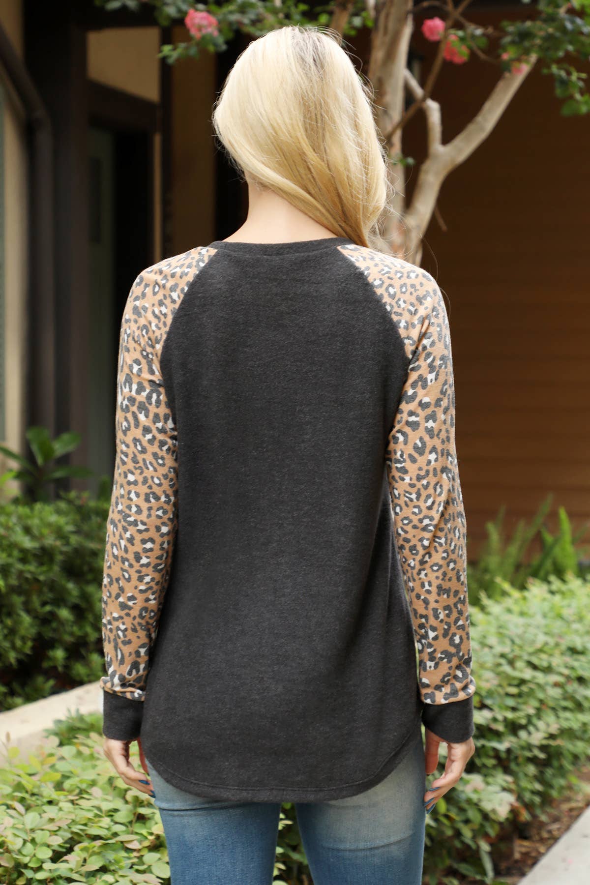 PLUS SIZE LEOPARD LONG SLEEVE TWO TONED TOP