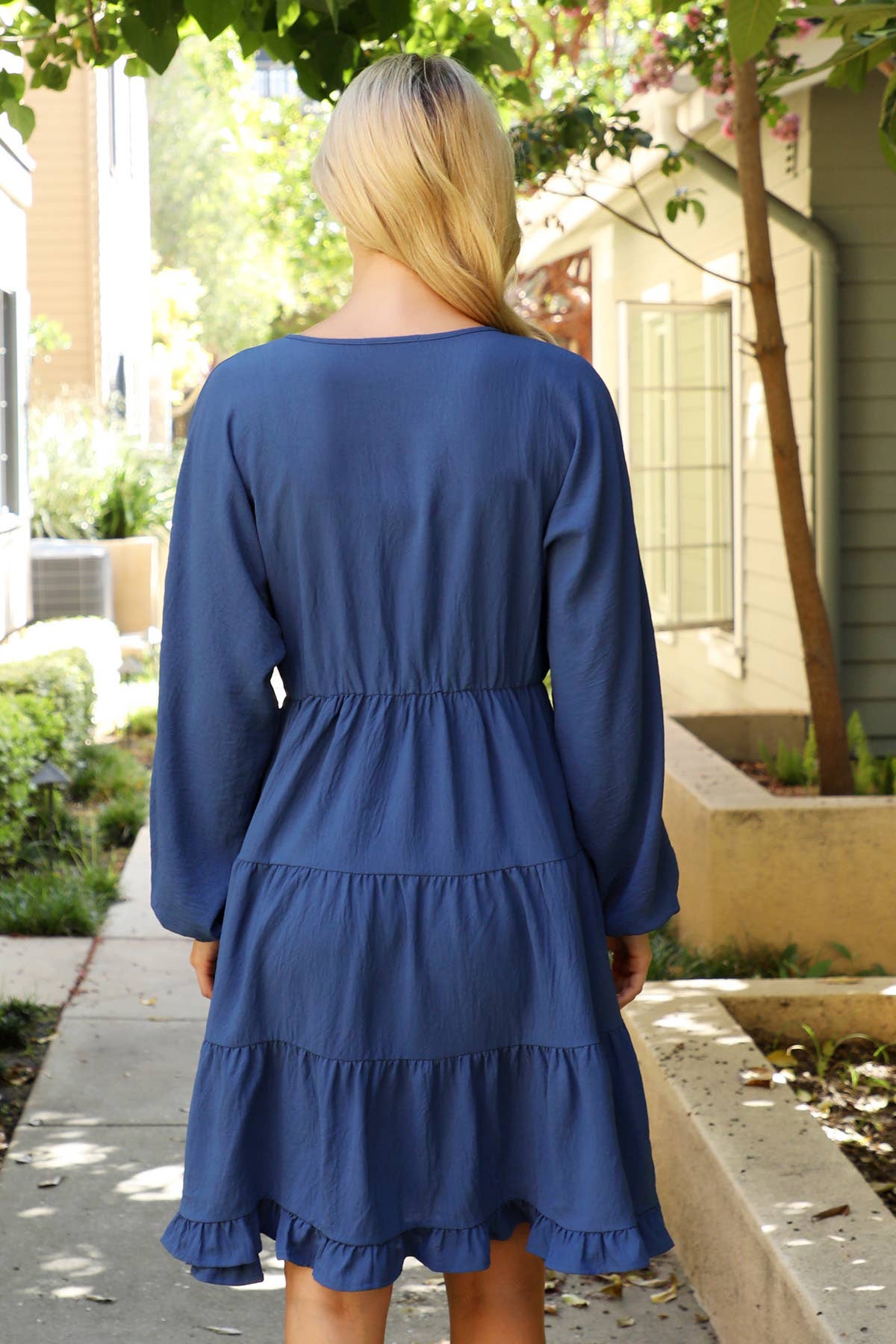 WOVEN PUFF SLEEVE V-NECK ELASTIC WAIST TIERED