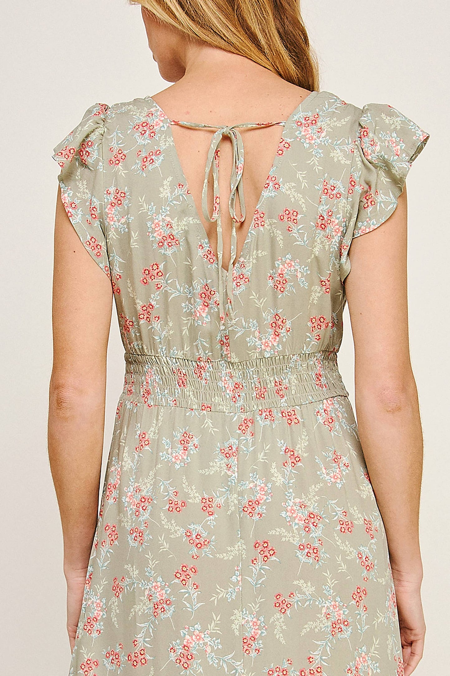 FLOW MAXI DRESS W/ RUFFLE DETAIL