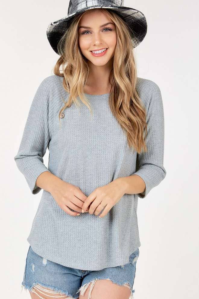 ROUND NECK 3/4 SLEEVE TOP WITH SHOULDER BUTTONS