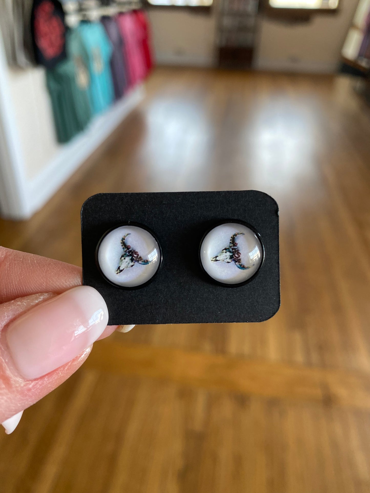 Stud Earrings Single Pair